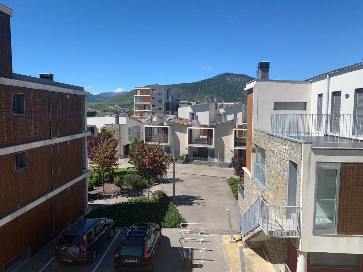 Golf Y Nieve Apartment Sabiñánigo Екстериор снимка